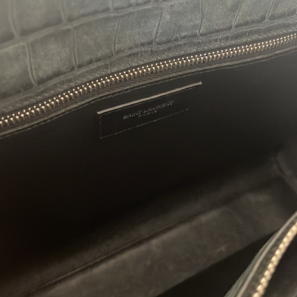 Saint Laurent Sac De Jour Tote in Matte Crocodile-Embossed Leather - Picture 8 of 17